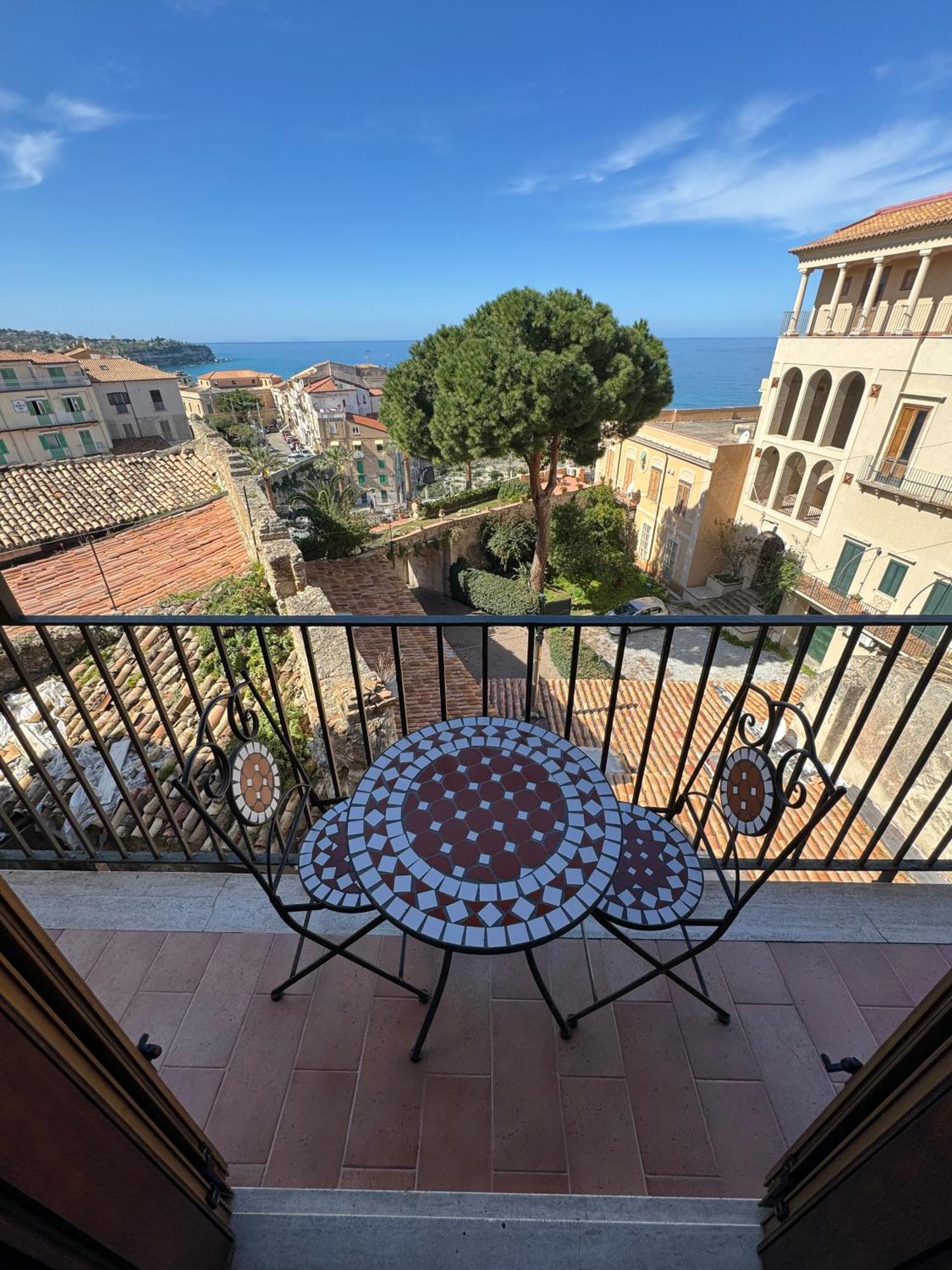 B&B Rivellini Tropea Buitenkant foto