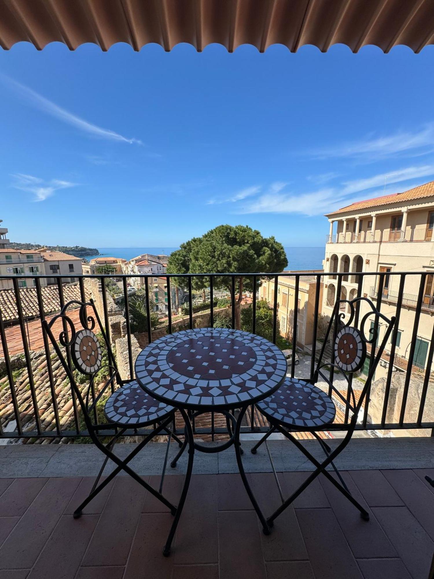B&B Rivellini Tropea Buitenkant foto