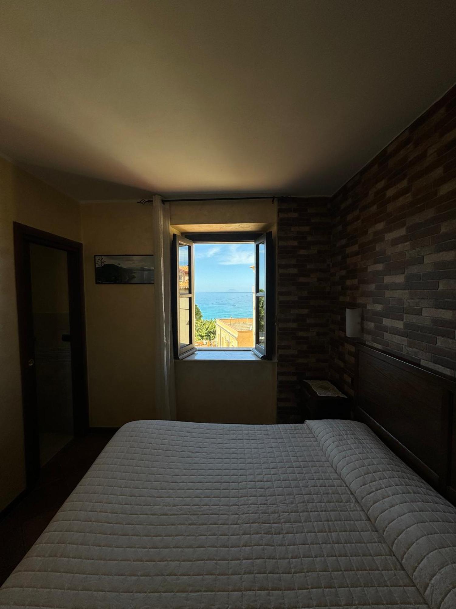 B&B Rivellini Tropea Buitenkant foto